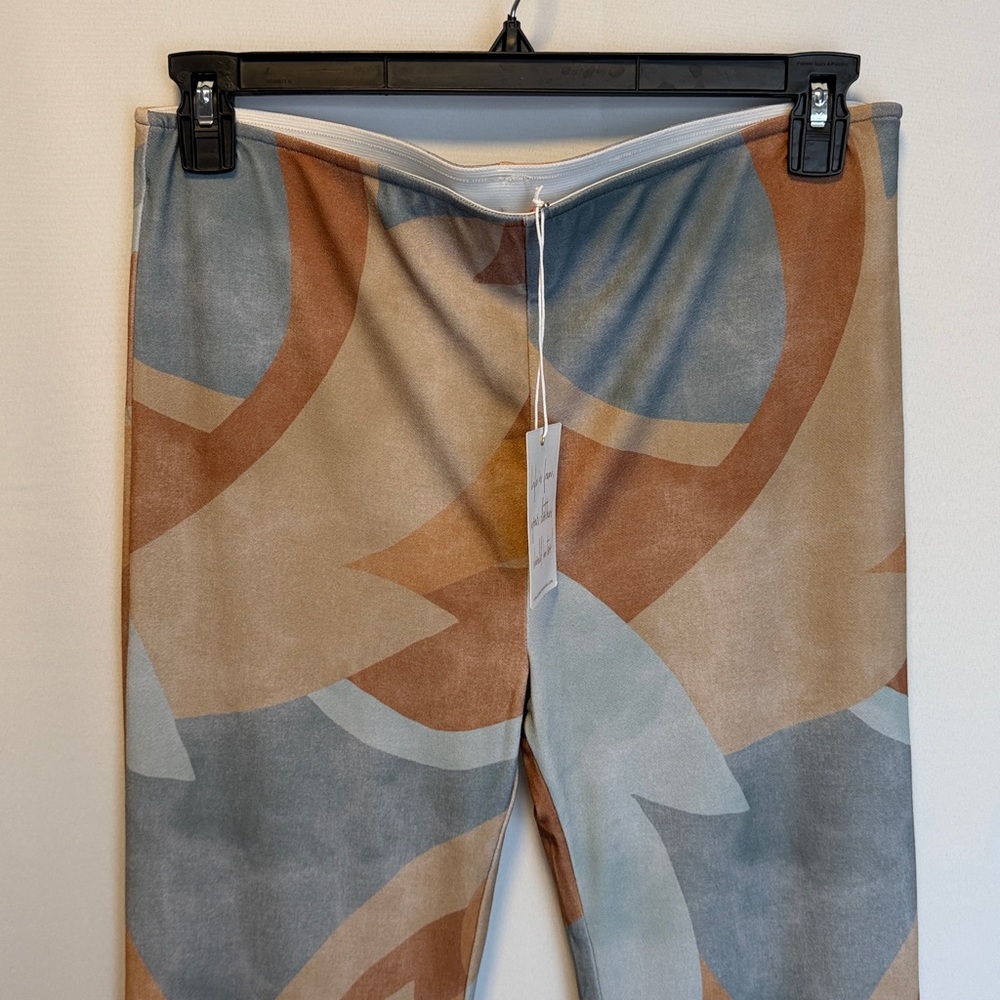 Show Me Your Mumu Maren Bells Flare Pants Tan & Blue Print XL – New With Tags - Picture 4 of 11